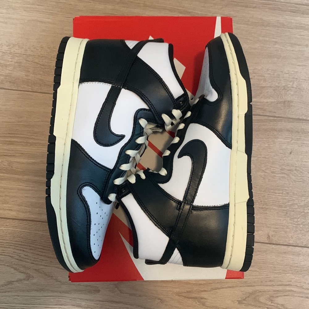 Nike Dunk High Panda Aged - W Size 7.5/ M 6